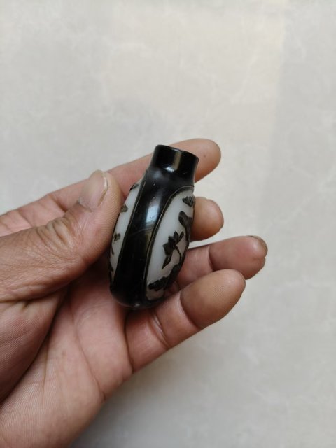 古玩玉器鼻煙壺真品鑒賞圖