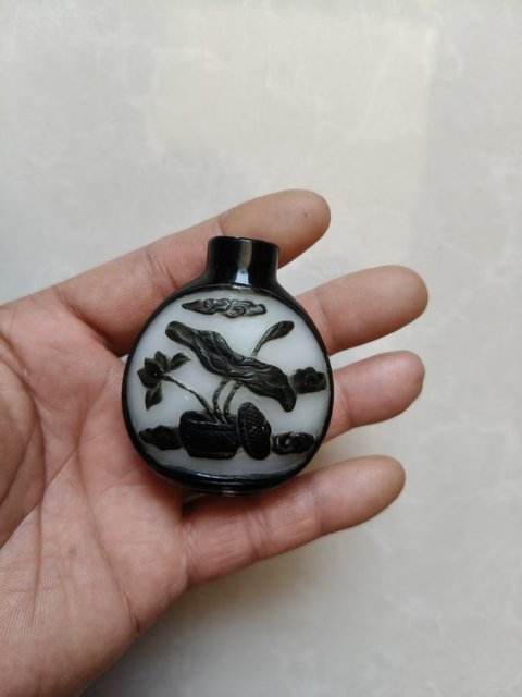 古玩玉器鼻煙壺真品鑒賞圖