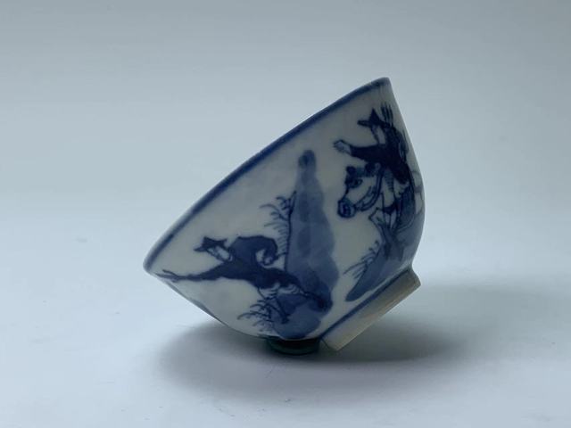 古玩陶瓷清晚期·青花狩獵圖紋杯拍賣,當前價格155元