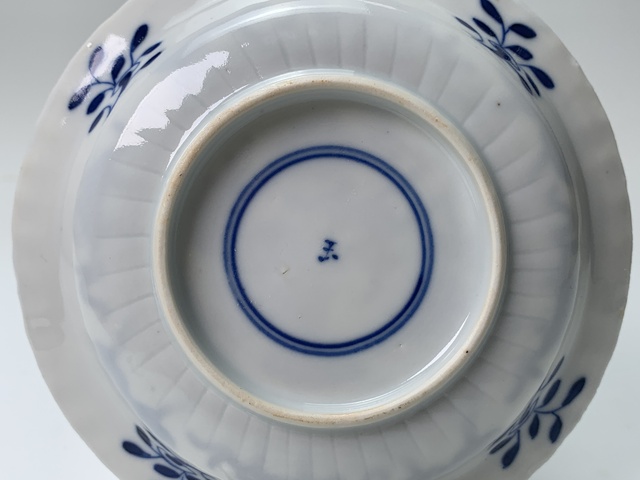 古玩陶瓷清晚期·青花花卉紋盤拍賣,當前價格108元