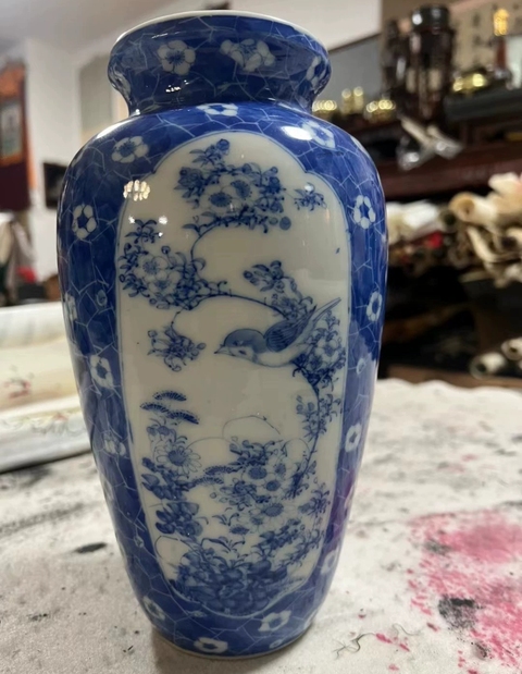 古玩陶瓷青花開光花鳥紋罐真品鑒賞圖