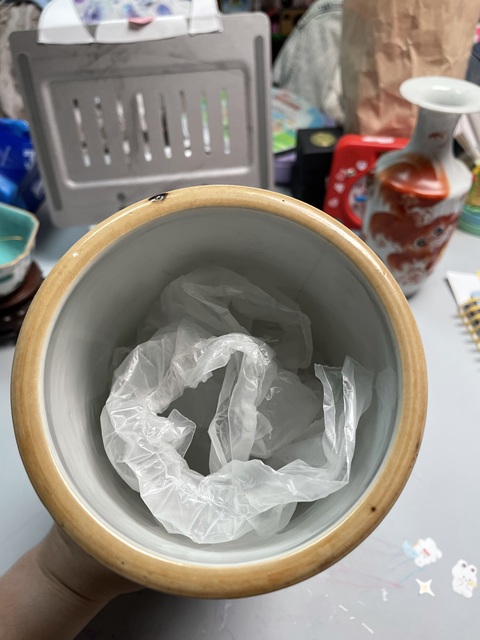 古玩陶瓷晚清厚胎礬紅帽筒真品鑒賞圖