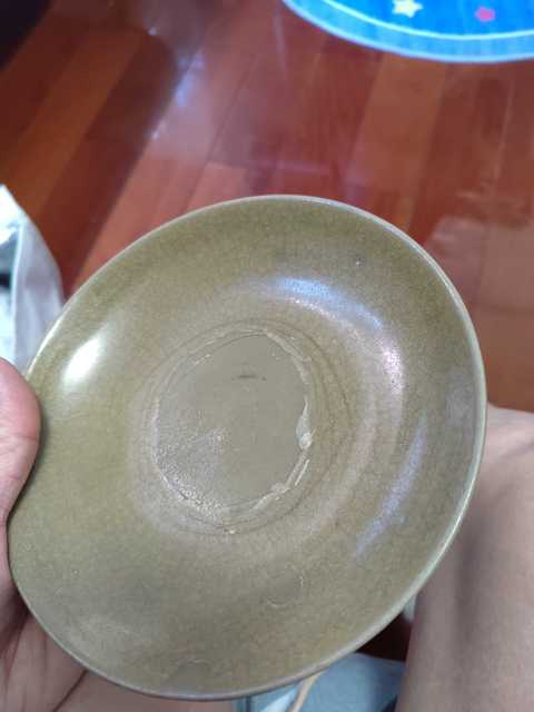 古玩陶瓷龍泉窯青釉盤真品鑒賞圖