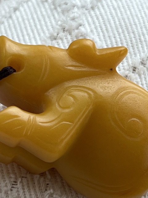 古玩玉器和田玉獸真品鑒賞圖