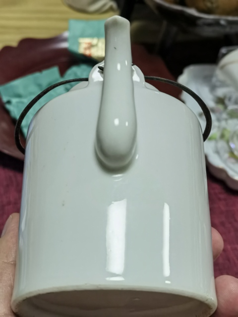 古玩陶瓷清末民國提梁壺真品鑒賞圖