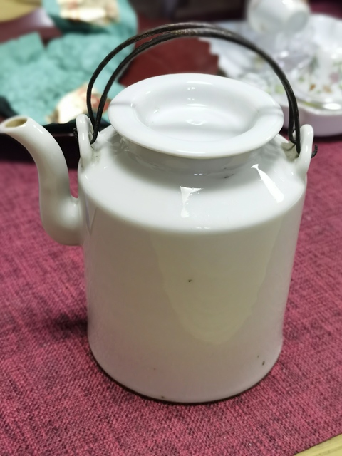 古玩陶瓷清末民國提梁壺真品鑒賞圖