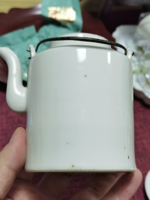古玩陶瓷清末民國提梁壺真品鑒賞圖