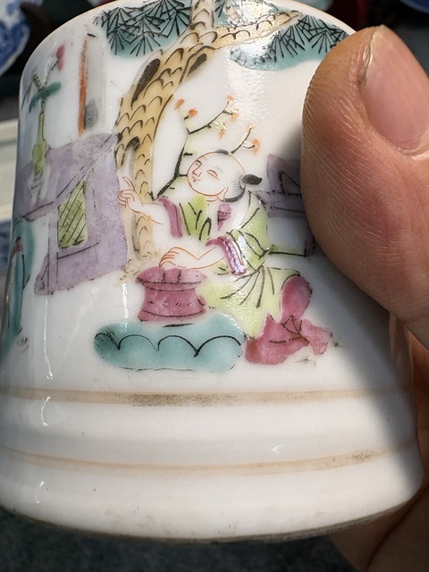 古玩陶瓷光緒細(xì)路粉彩蓋缸真品鑒賞圖