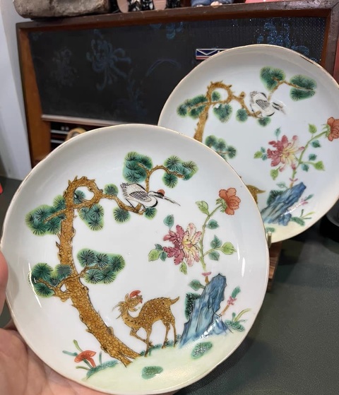 古玩陶瓷鶴鹿同春粉彩盤真品鑒賞圖