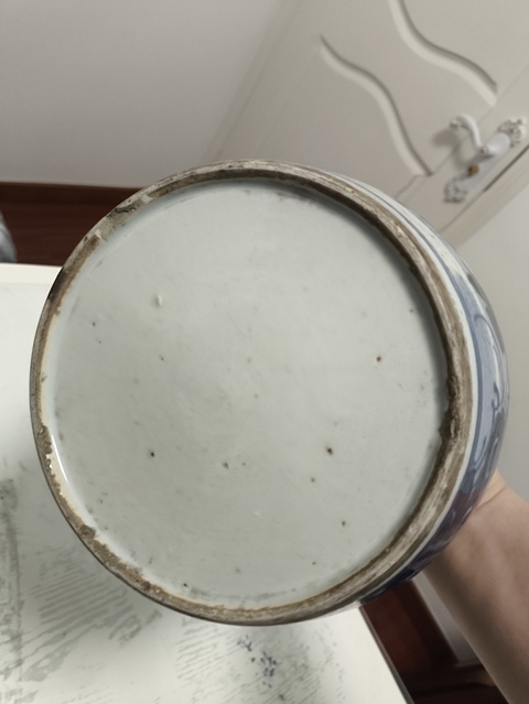 古玩陶瓷花蝶紋青花罐真品鑒賞圖