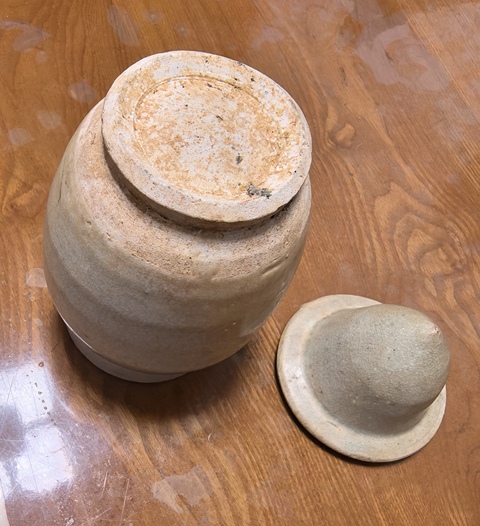 古玩陶瓷青白釉塔式罐真品鑒賞圖