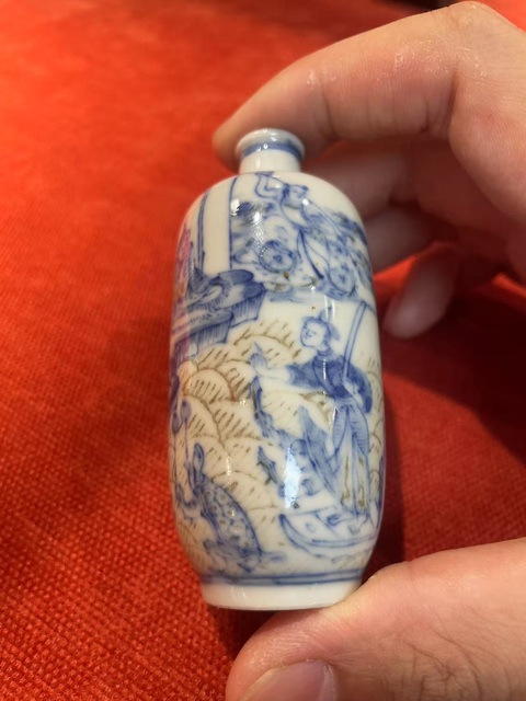 古玩陶瓷青花釉里紅鼻煙壺真品鑒賞圖