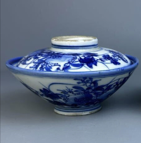 古玩陶瓷青花蓋碗真品鑒賞圖