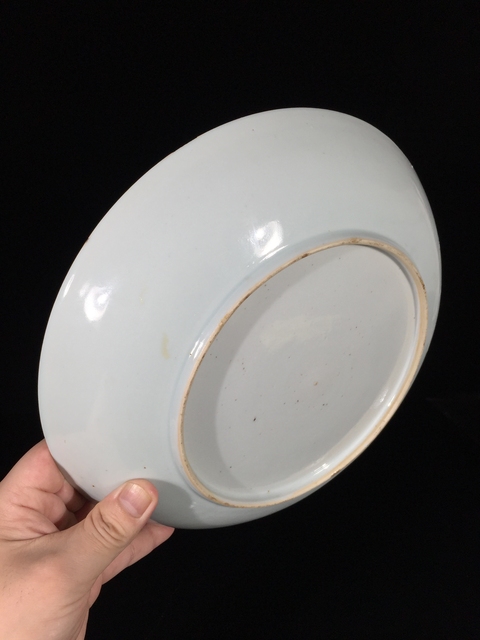 古玩陶瓷28cm 乾隆青花洞石欄桿蝶戀花紋深腹盤拍賣,當前價格1388元
