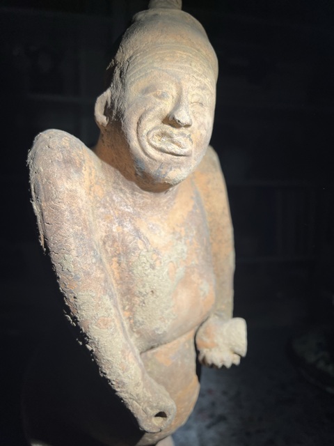 古玩陶瓷漢代陶俑真品鑒賞圖