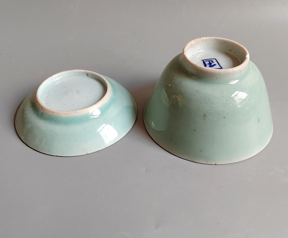古玩陶瓷清代中期豆青釉壓手杯盤拍賣,當前價格38元