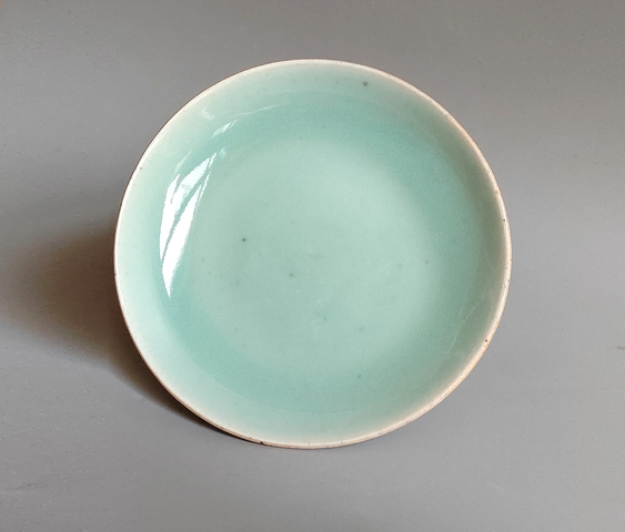 古玩陶瓷豆青釉盤真品鑒賞圖
