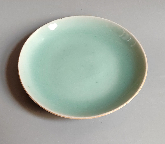 古玩陶瓷豆青釉盤真品鑒賞圖