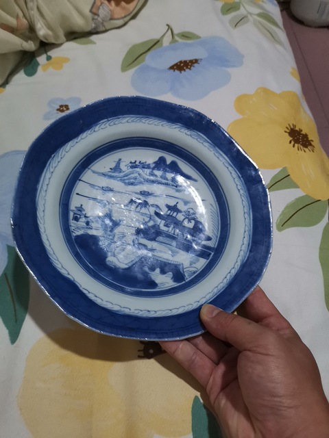 古玩陶瓷樓臺亭閣山水紋青花盤真品鑒賞圖
