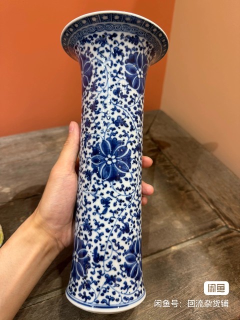 古玩陶瓷花卉紋青花花觚真品鑒賞圖