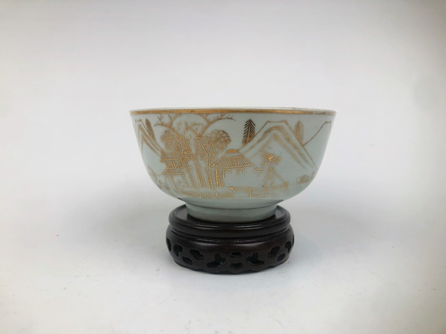 古玩陶瓷清末民初·金彩山水人物詩(shī)文碗拍賣,當(dāng)前價(jià)格0元