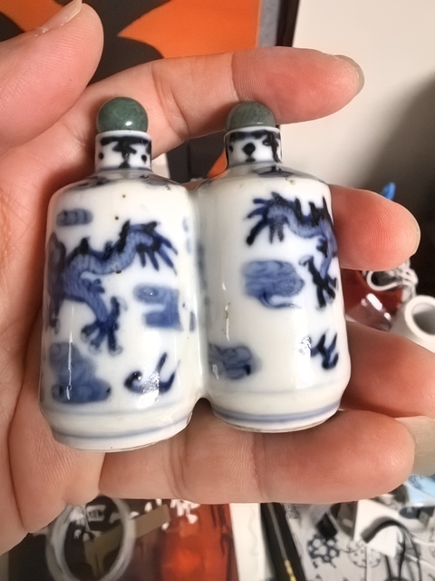 古玩陶瓷清光緒 青花龍紋鼻煙壺真品鑒賞圖