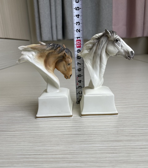 古玩陶瓷民國左右 英國皇家御馬圖 瓷雕塑拍賣，當(dāng)前價格280元
