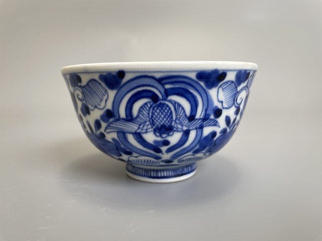 古玩陶瓷清早期 青花福在眼前花卉紋茶碗拍賣，當前價格230元