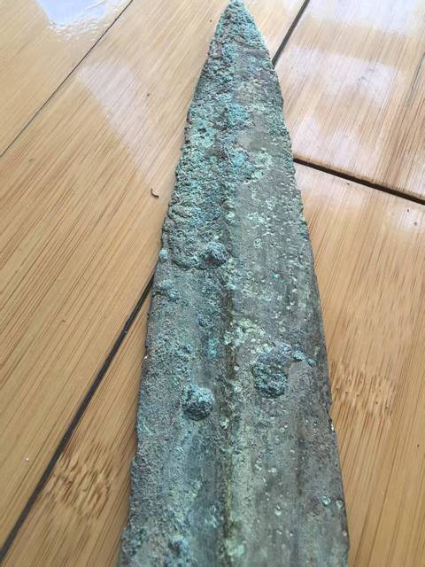 古玩銅器長矛真品鑒賞圖