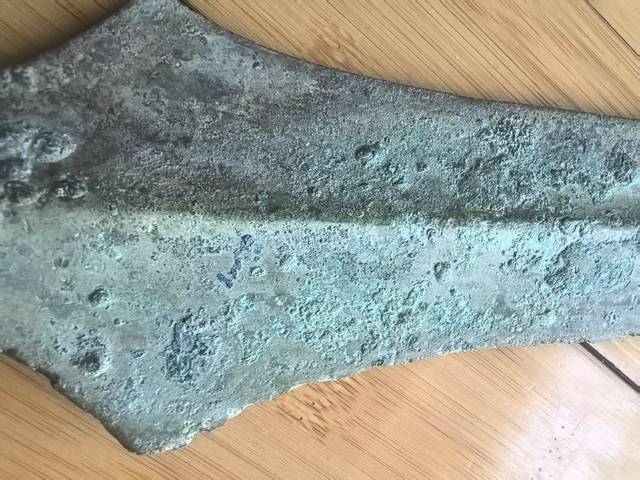 古玩銅器長矛真品鑒賞圖