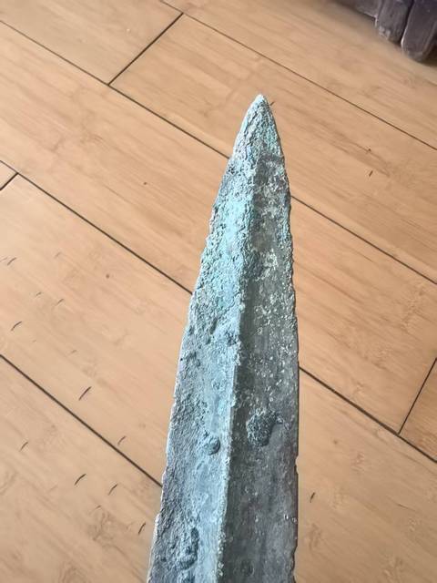 古玩銅器長矛真品鑒賞圖