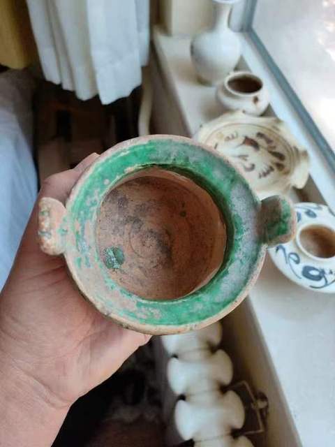 古玩陶瓷元代三彩貼龍紋三足爐真品鑒賞圖