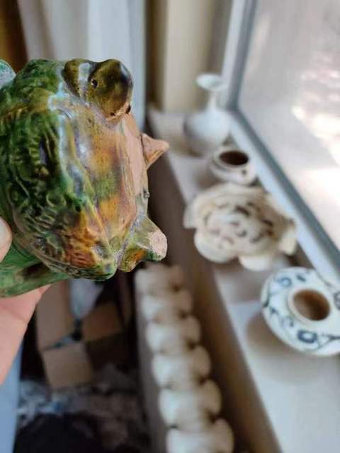 古玩陶瓷元代三彩貼龍紋三足爐真品鑒賞圖