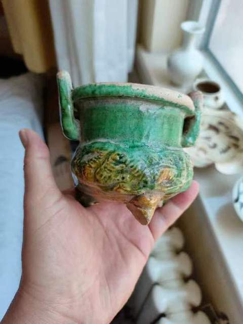 古玩陶瓷元代三彩貼龍紋三足爐真品鑒賞圖