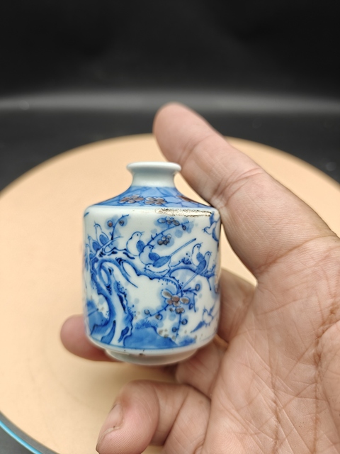 古玩陶瓷青花釉里紅鼻煙壺拍賣,當前價格2200元