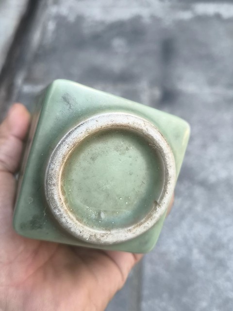 古玩陶瓷豆青釉琮式瓶真品鑒賞圖