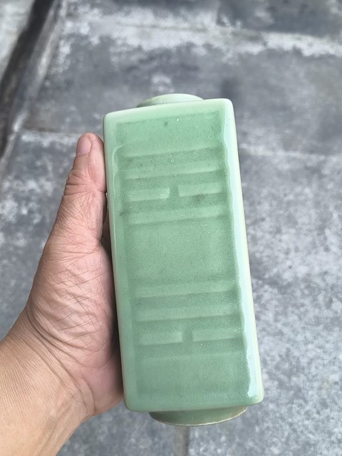 古玩陶瓷豆青釉琮式瓶真品鑒賞圖