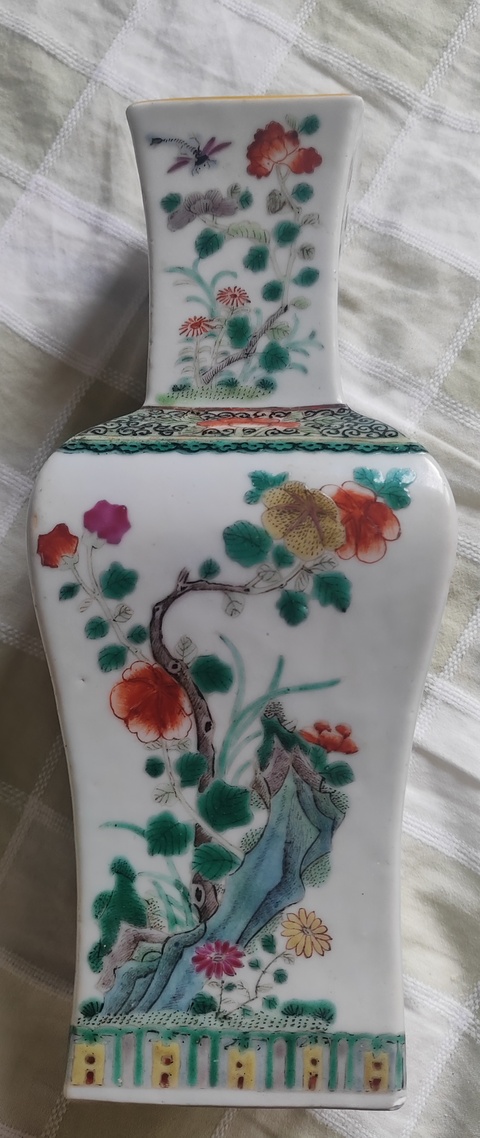 古玩陶瓷清光緒 五彩花卉紋四方瓶真品鑒賞圖