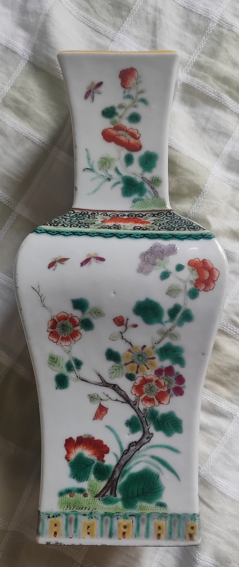古玩陶瓷清光緒 五彩花卉紋四方瓶真品鑒賞圖