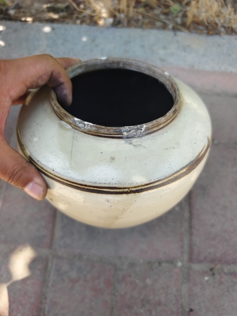 古玩陶瓷磁州窯白底褐彩罐真品鑒賞圖