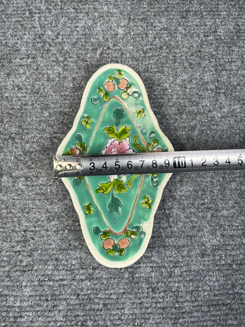 古玩陶瓷粉彩花卉紋盤拍賣，當前價格399元