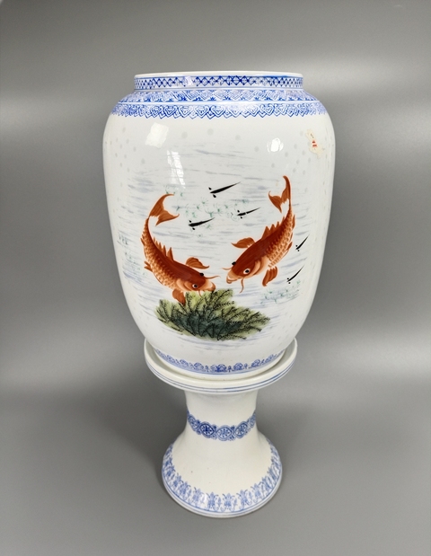 古玩陶瓷粉彩魚藻紋燈瓶真品鑒賞圖