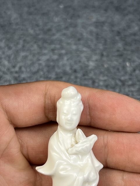 古玩陶瓷德化窯觀音塑像拍賣,當前價格688元