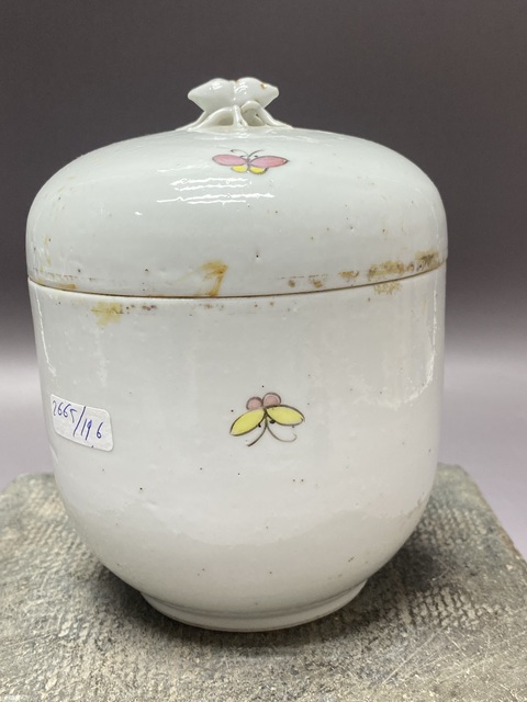 古玩陶瓷花鳥紋粉彩蓋缸真品鑒賞圖