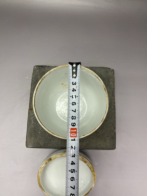 古玩陶瓷花鳥紋粉彩蓋缸真品鑒賞圖