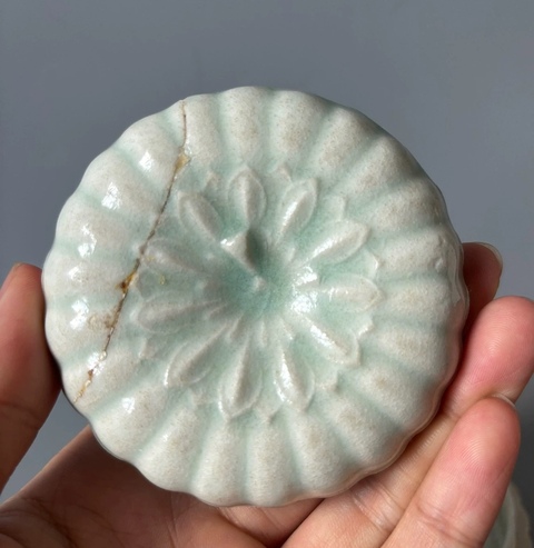 古玩陶瓷湖田窯青白釉粉盒真品鑒賞圖