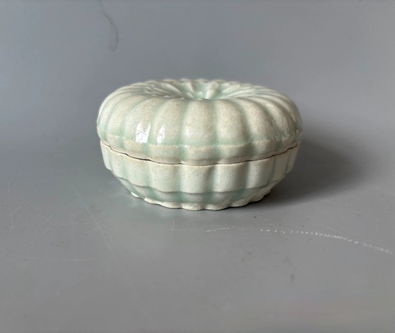古玩陶瓷湖田窯青白釉粉盒真品鑒賞圖