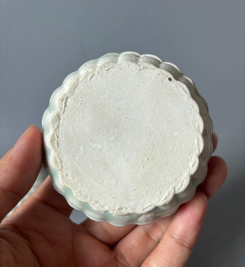 古玩陶瓷湖田窯青白釉粉盒真品鑒賞圖