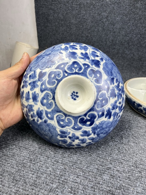 古玩陶瓷外花卉紋內五福捧壽紋調色蓋盒真品鑒賞圖
