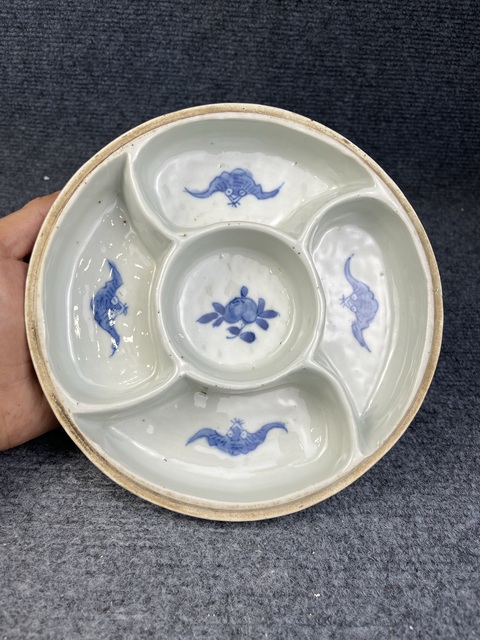 古玩陶瓷外花卉紋內五福捧壽紋調色蓋盒真品鑒賞圖